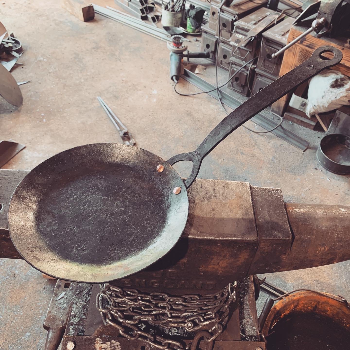 Hand Forged Steel Skillet Frying Pan - Image 3