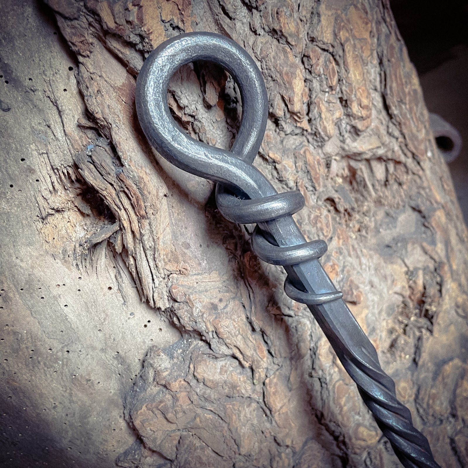 Hand Forged Mousetail Toasting Fork - Image 3